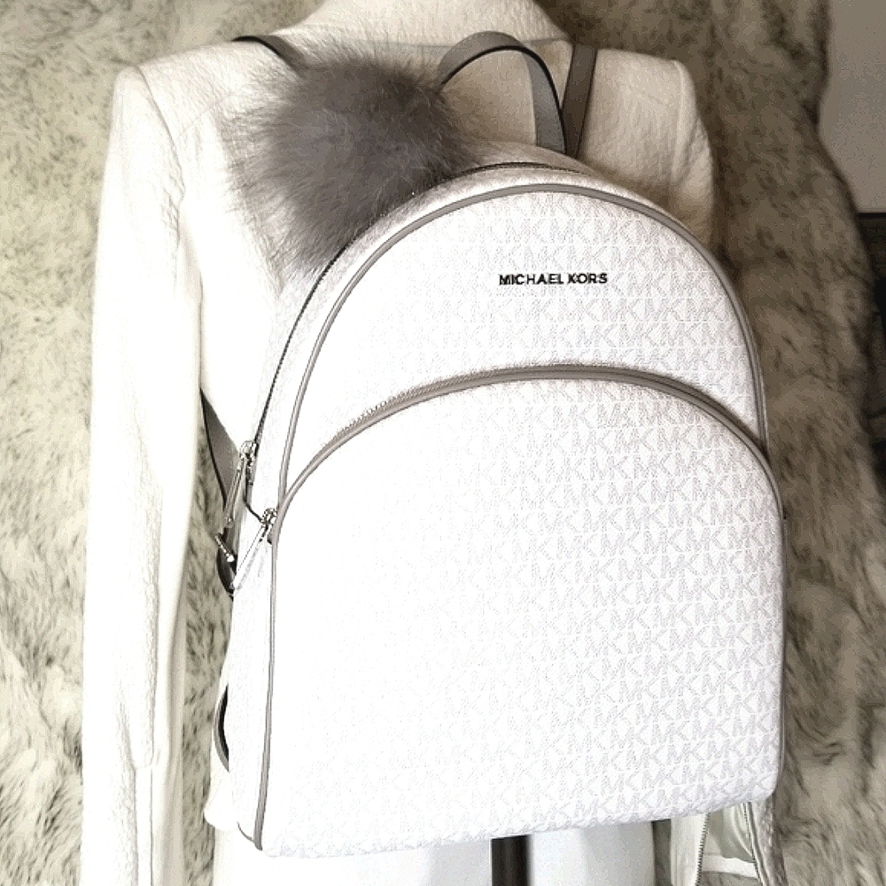 2 pcs Michael Kors Backpack + Wristlet wallet only - Picture 3 of 11